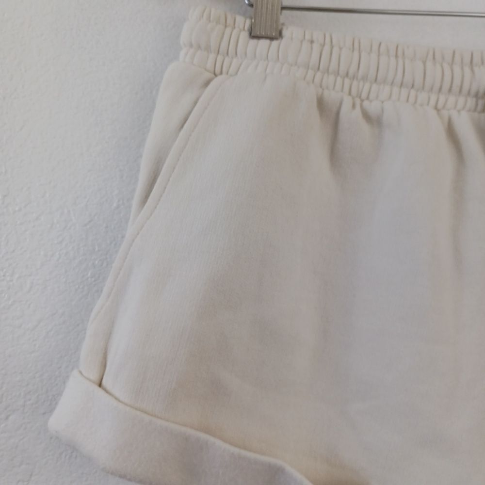 WeWoreWhat Pull On Sweat Short Solid Hay XL - Picture 3 of 6